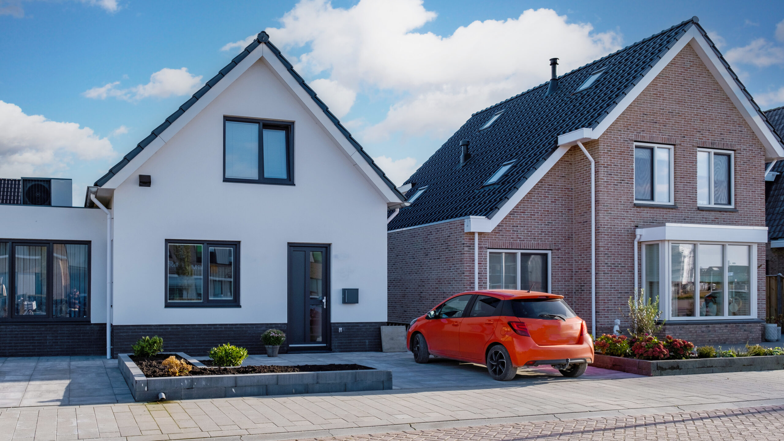Dutch Suburban area with modern family houses, newly built modern family homes in the Netherlands, dutch family houses in the Netherlands, Modern Middle Class Real Estate on the Real Estate Market